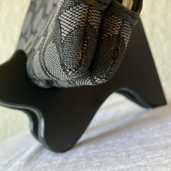 Coach: Black & Gray Signature Double Zip Wristlet- Silver Tone - Picture 7 of 15